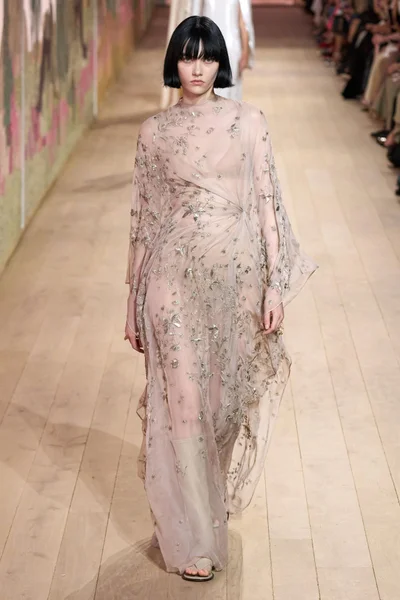 Look 64